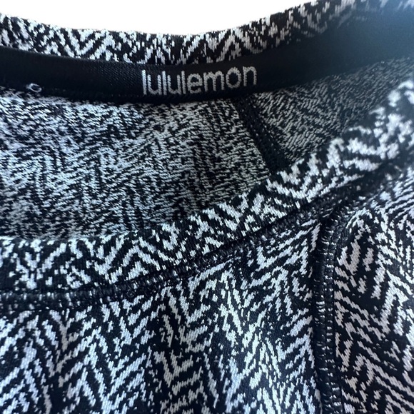 Lululemon Runderful Herringbone Cold Weather Stretch Running Top Sz 10 Like New - Picture 3 of 11